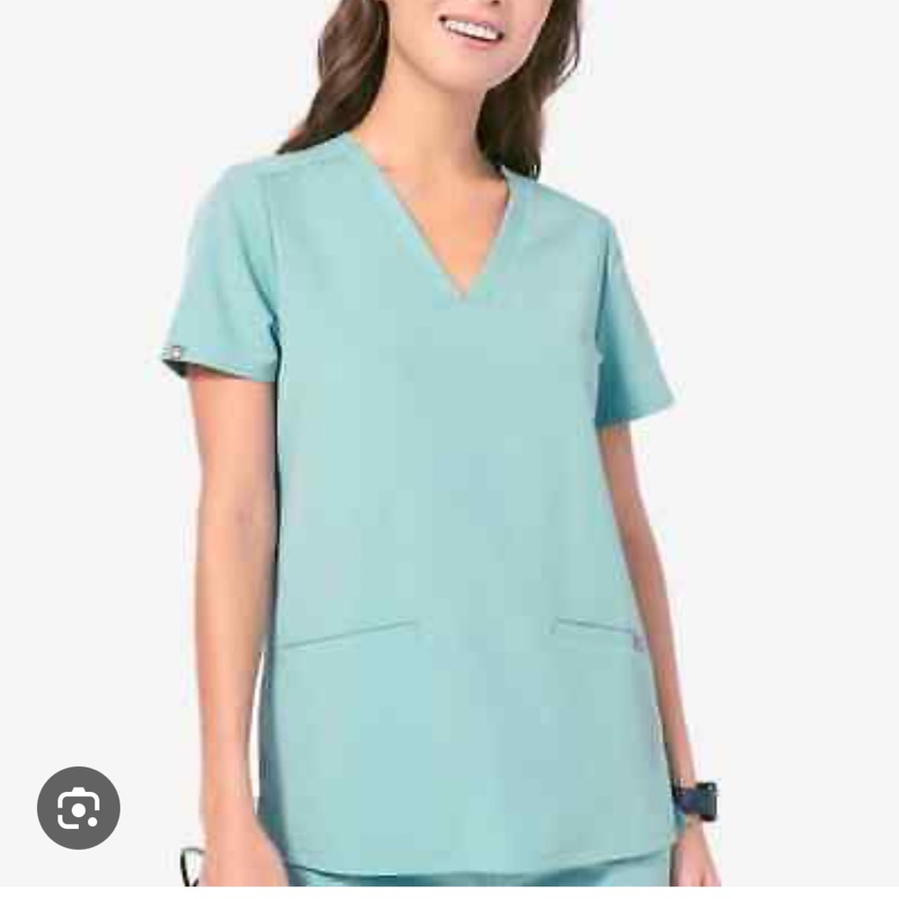 FIGS Seaglass Casma™ - Three-Pocket Scrub Top - XS